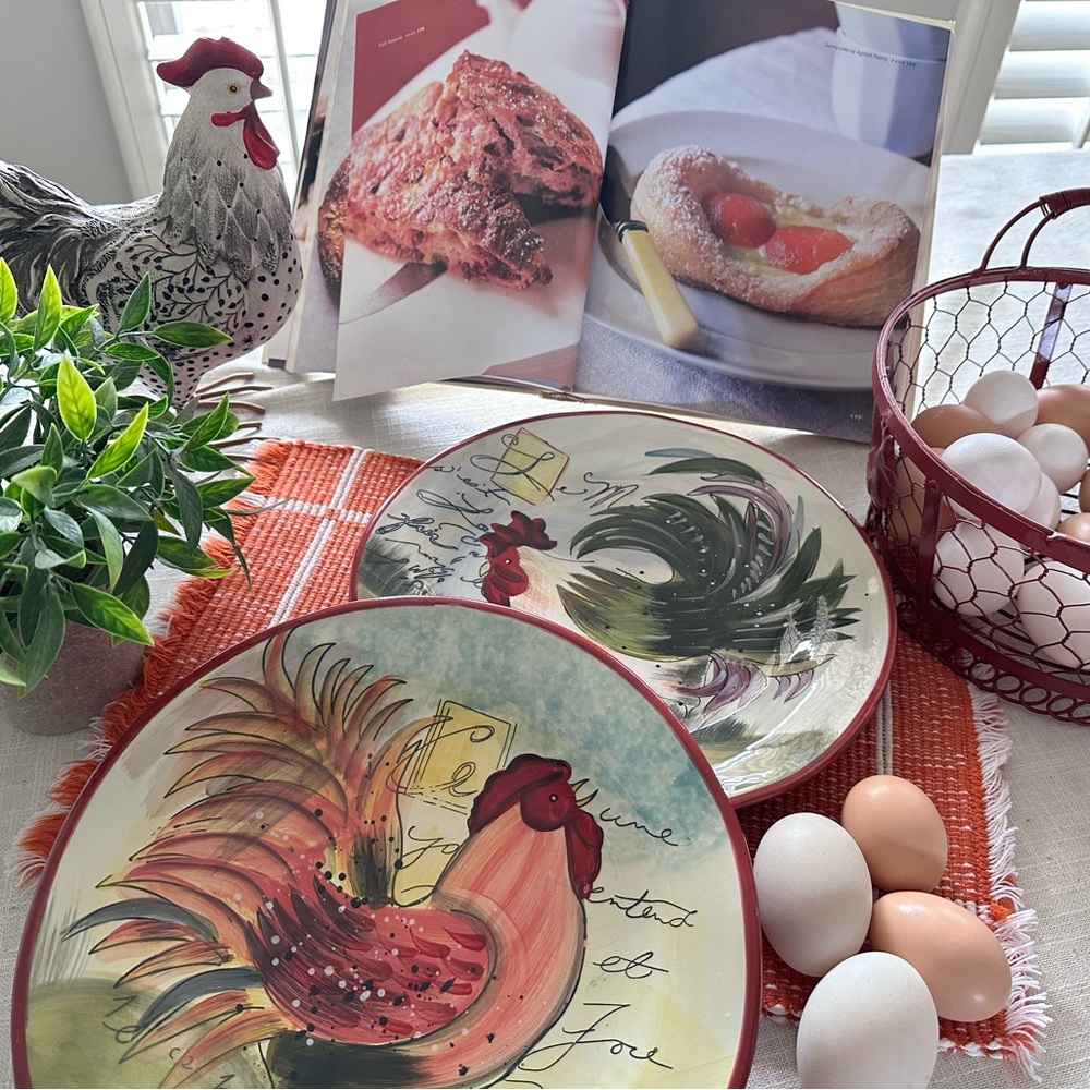 Set of 2 Certified International Dinner Plates Susan Winget LE ROOSTER